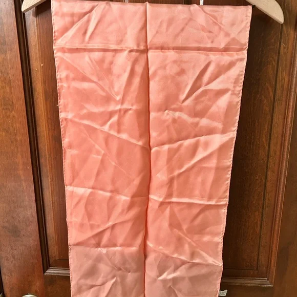VTG Beautiful Acetate Peach oblong scarf. Made in Japan. - Picture 2 of 5